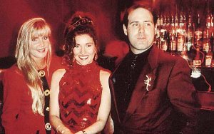 redpartya.jpg (18270 bytes)